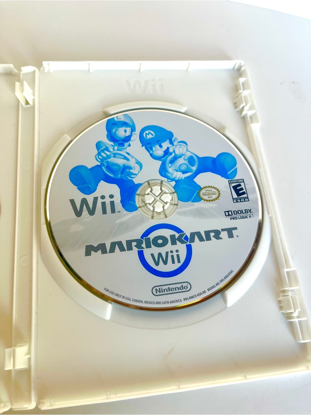 Nintendo Mario Kart Wii DVD Video Game Disc — White and Blue Artwork